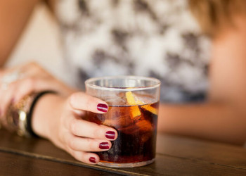 Aumenta o consumo abusivo de álcool entre as mulheres, revela pesquisa